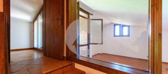 Вилла с 19 спальнями в Скандиано, Италия № 372044 30