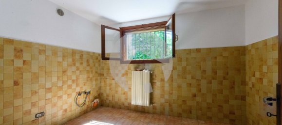 Вилла с 19 спальнями в Скандиано, Италия № 372044 40