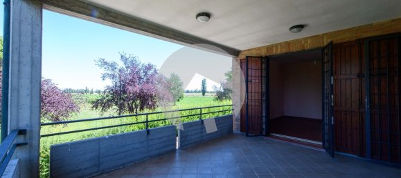 Вилла с 19 спальнями в Скандиано, Италия № 372044 16