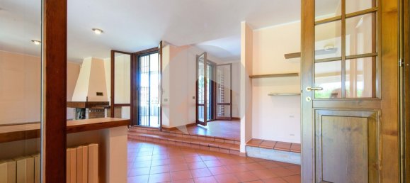 Вилла с 19 спальнями в Скандиано, Италия № 372044 19