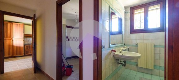 Вилла с 19 спальнями в Скандиано, Италия № 372044 38