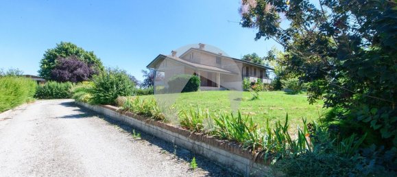 Вилла с 19 спальнями в Скандиано, Италия № 372044 48