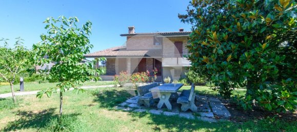 Вилла с 19 спальнями в Скандиано, Италия № 372044 50