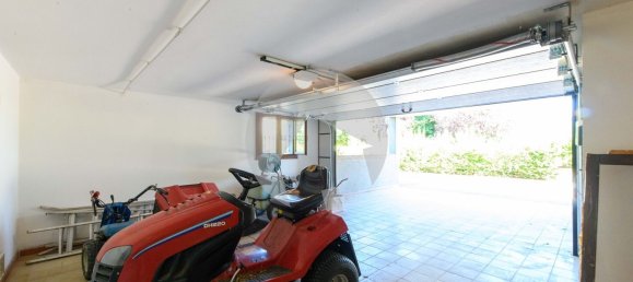 Вилла с 19 спальнями в Скандиано, Италия № 372044 44