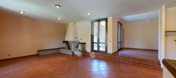 Вилла с 19 спальнями в Скандиано, Италия № 372044 11