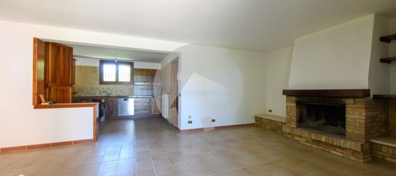 Вилла с 19 спальнями в Скандиано, Италия № 372044 4