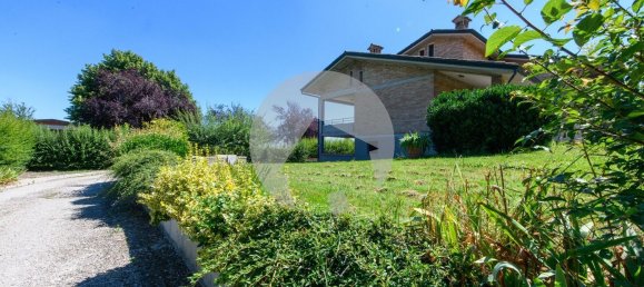 Вилла с 19 спальнями в Скандиано, Италия № 372044 47