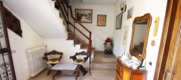 3 rooms House in Ponte Buggianese, Italy No. 251234 21
