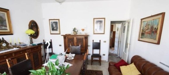 3 rooms House in Ponte Buggianese, Italy No. 251234 6