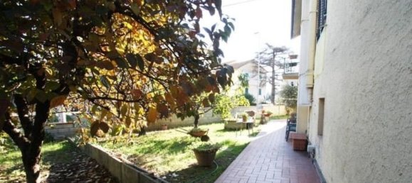 3 rooms House in Ponte Buggianese, Italy No. 251234 16