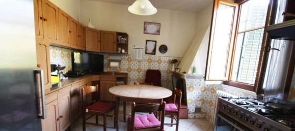 3 rooms House in Ponte Buggianese, Italy No. 251234 22