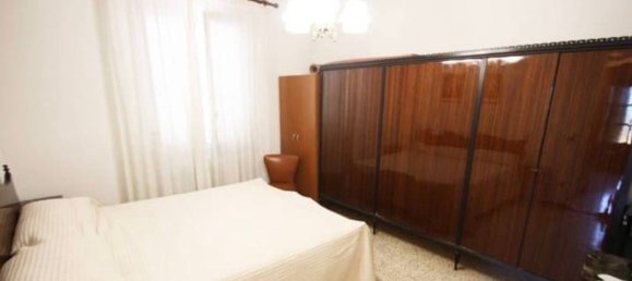 3 rooms House in Ponte Buggianese, Italy No. 251234 17