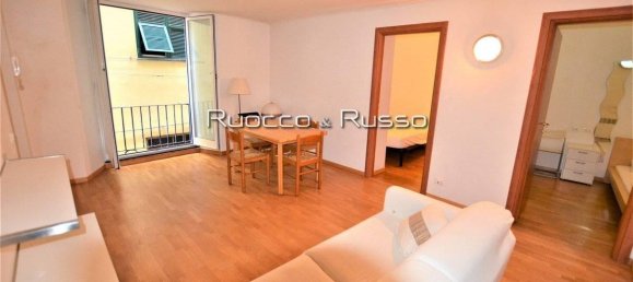 3-Zimmer Wohnung in Genoa, Italy, Nr. 37014 2