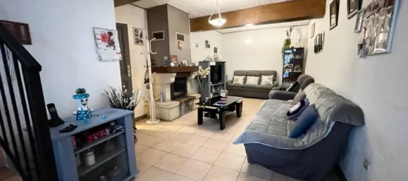 Casa de 3 dormitorios en Venissieux, France No. 351122 4