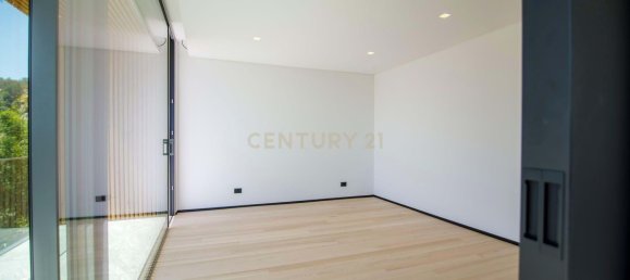 4 bedrooms Villa in Cascais, Portugal No. 170566 30