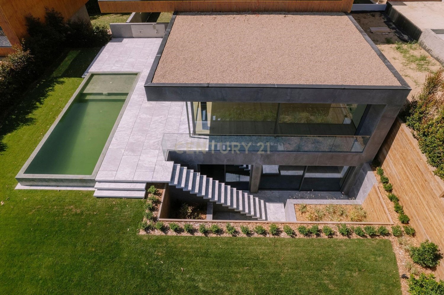 4 bedrooms Villa in Cascais, Portugal No. 170566