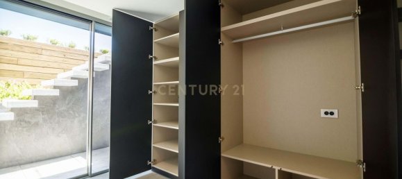 4 bedrooms Villa in Cascais, Portugal No. 170566 25