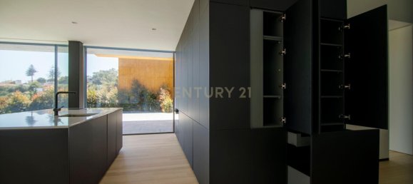 4 bedrooms Villa in Cascais, Portugal No. 170566 10
