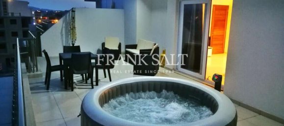 1 bedroom Penthouse in Birkirkara, Malta No. 9385 6
