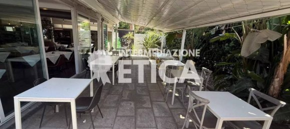 Коммерческая недвижимость 1100м² в Фьюмичино, Италия № 266644 6