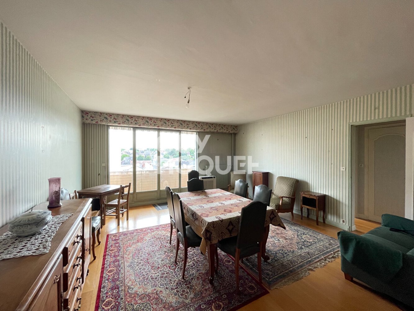 Квартира с 2 спальнями в Бурж, Франция № 272936