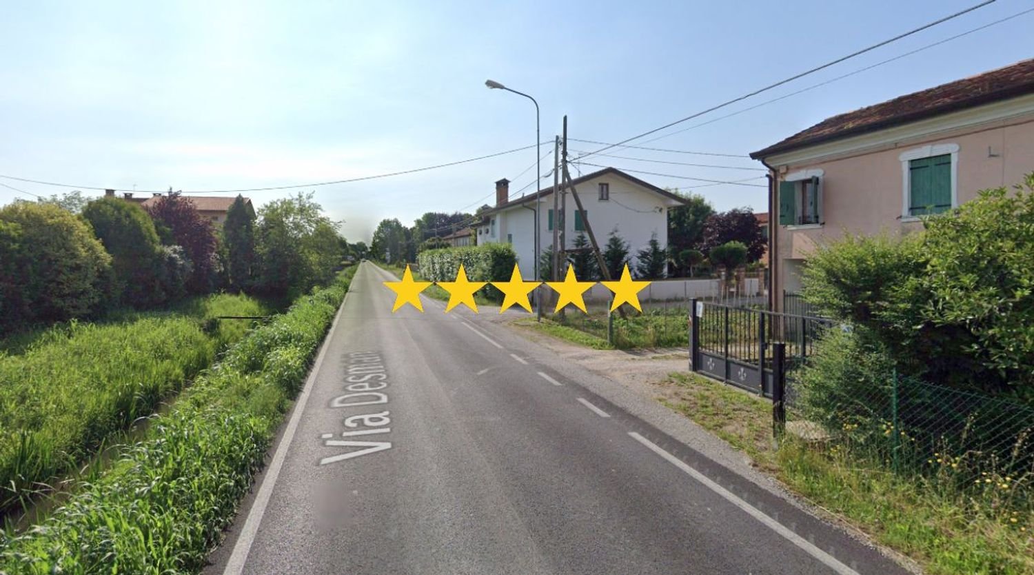 3 rooms Apartment in Santa Maria di Sala, Italy No. 9023