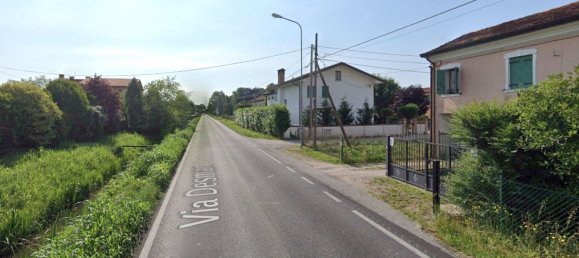 3 rooms Apartment in Santa Maria di Sala, Italy No. 9023 2