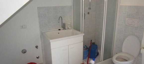 3 rooms Apartment in Santa Maria di Sala, Italy No. 9023 8
