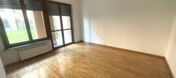 2 rooms Apartment in Opera, Italy No. 25640 10