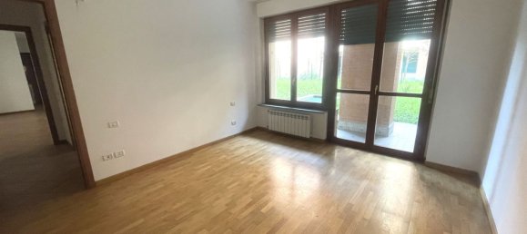 2 rooms Apartment in Opera, Italy No. 25640 11