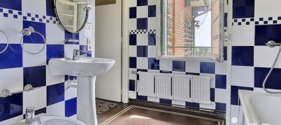 4 bedrooms House in Montreuil, France No. 327092 17