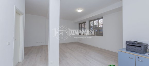 2 rooms Apartment in Milan, Italy No. 274427 2