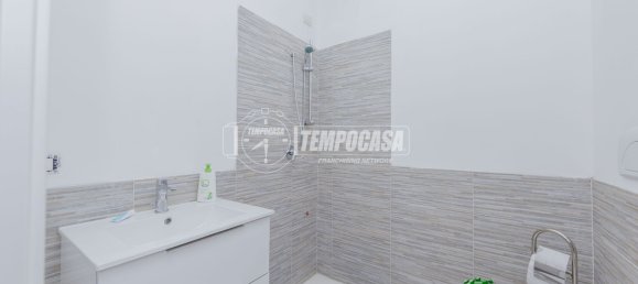 2 rooms Apartment in Milan, Italy No. 274427 5