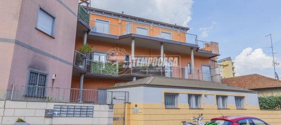 2 rooms Apartment in Milan, Italy No. 274427 9