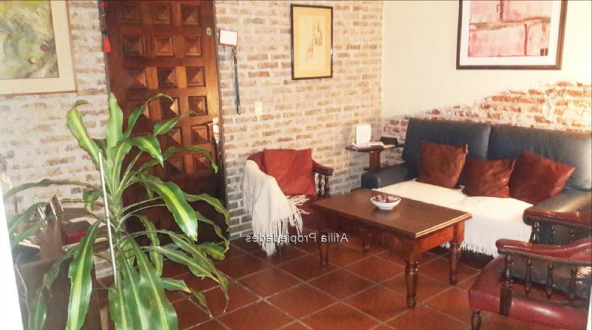 3 bedrooms Apartment in Montevideo, Uruguay No. 9808