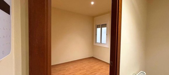 3 bedrooms Apartment in Terrassa, Spain No. 160003 11