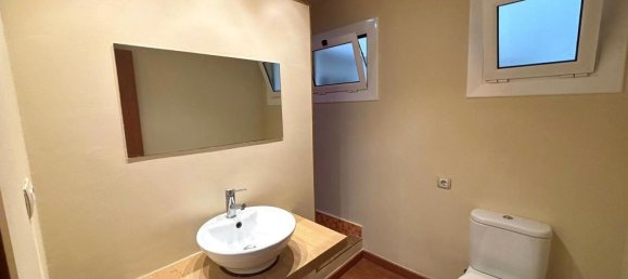 3 bedrooms Apartment in Terrassa, Spain No. 160003 8