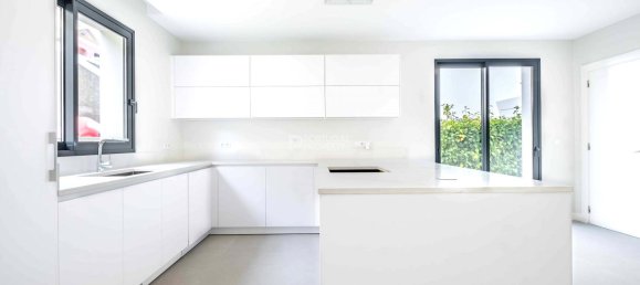 Вилла с 3 спальнями в Фуншал, Португалия № 94327 10