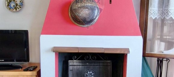 1 bedroom Apartment in Valdilana, Italy No. 327965 7