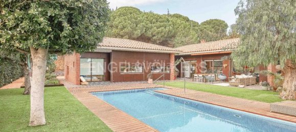5 bedrooms House in Sant Vicenc De Montalt, Spain No. 143873 2