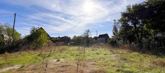 Terreno em Ainay-le-Vieil, France N.º 91946 4