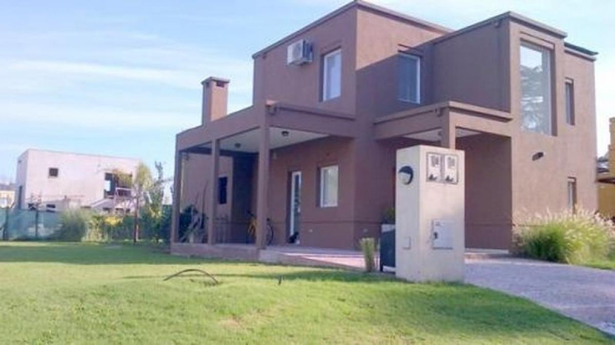 Casa T3 em Pilar, Argentina N.º 21410