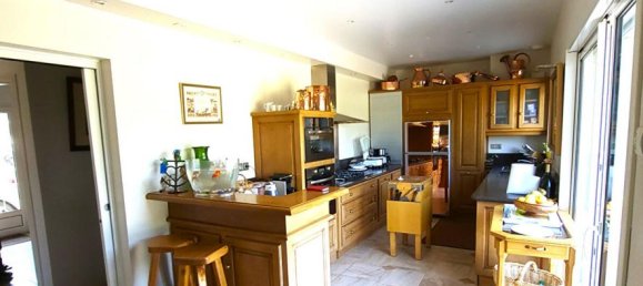 6 bedrooms House in Eure, France No. 342956 9