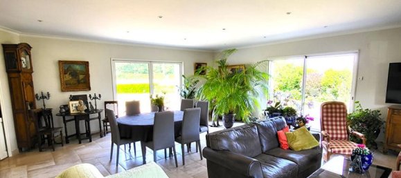 6 bedrooms House in Eure, France No. 342956 8