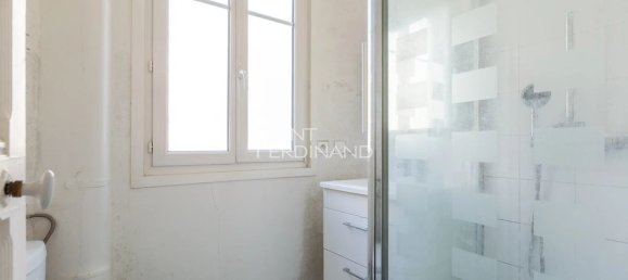 Studio in Paris, France, Nr. 329852 8