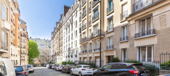 Studio in Paris, France, Nr. 329852 2
