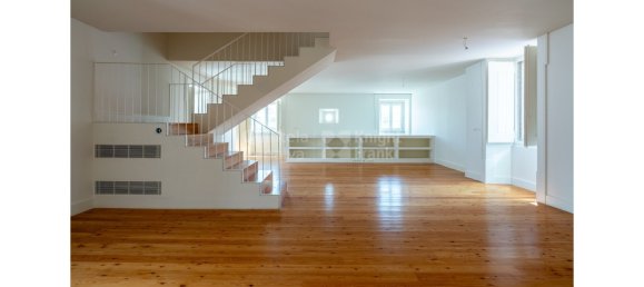 2 bedrooms House in Lisbon, Portugal No. 236327 2