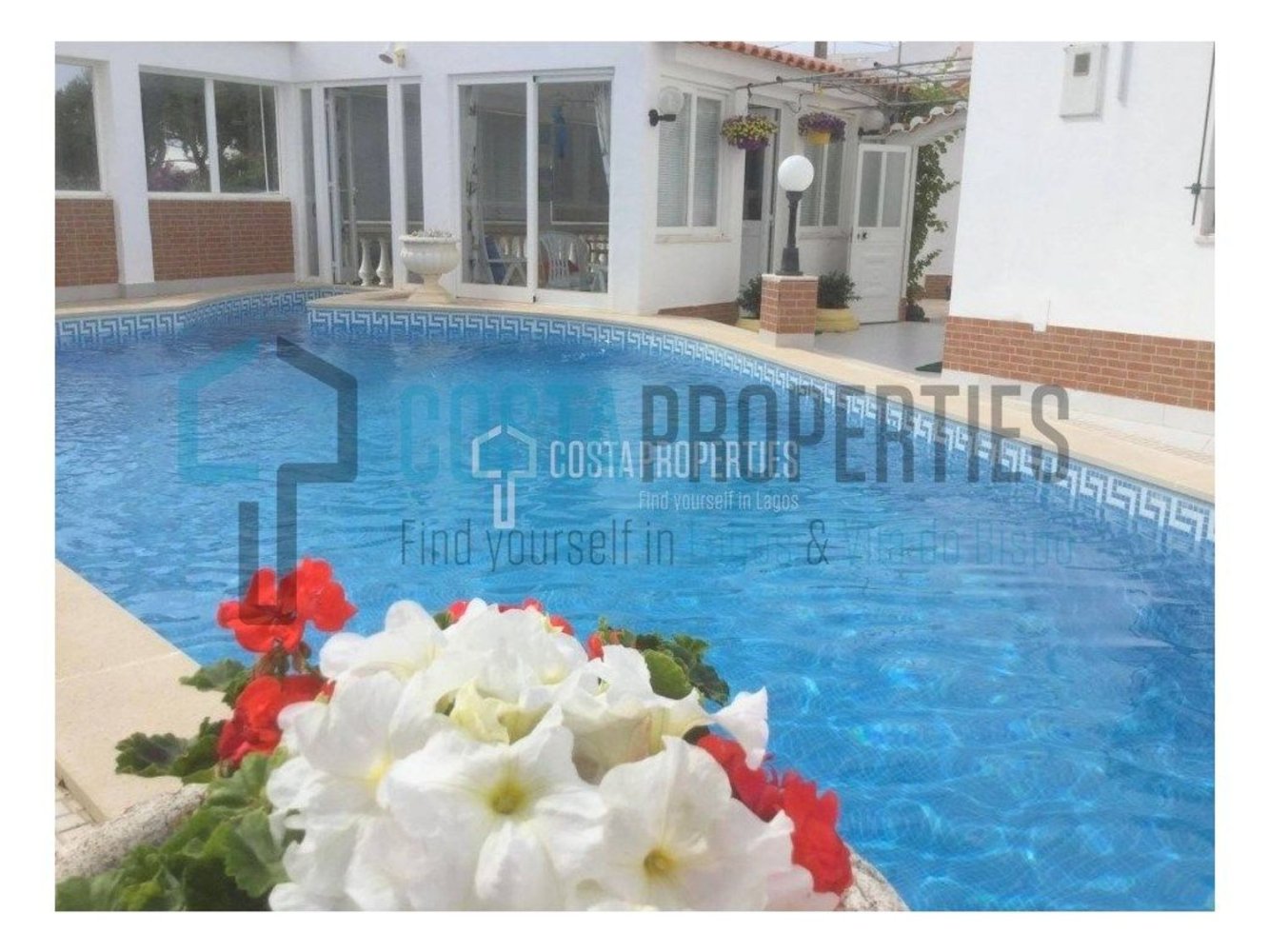 Casa de 9 dormitorios en Vila do Bispo, Portugal No. 187124