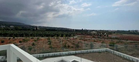 4 bedrooms House in Pegeia, Cyprus No. 16820 6