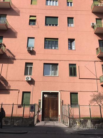 6 rooms Apartment in Catania, Italy No. 251455